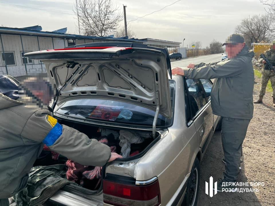 Правоохоронці повідомили, як в Одеській області "тероборонівець" заробляв на ухилянтах / фото facebook.com/dbr.gov.ua Правоохоронці повідомили, як в Одеській області "тероборонівець" заробляв на ухилянтах / фото facebook.com/dbr.gov.ua