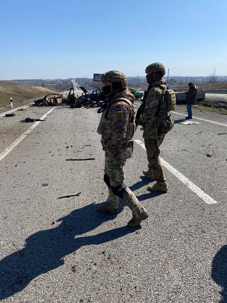 Відступаючи, окупанти вбивали цивільних: військові перевірили зачищену Малу Рогань Відступаючи, окупанти вбивали цивільних: військові перевірили зачищену Малу Рогань