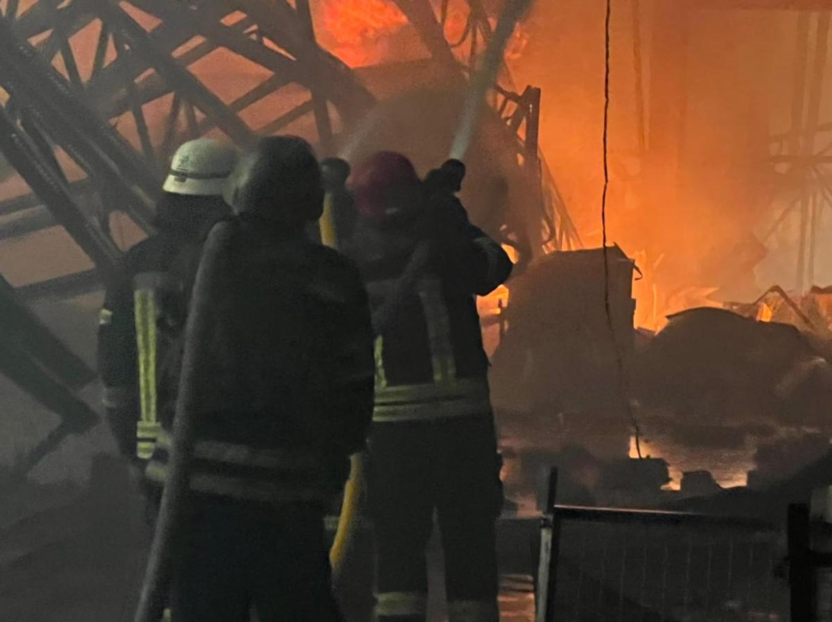 Сообщения о возгорании появились около полуночи / фото ГСЧС Украины