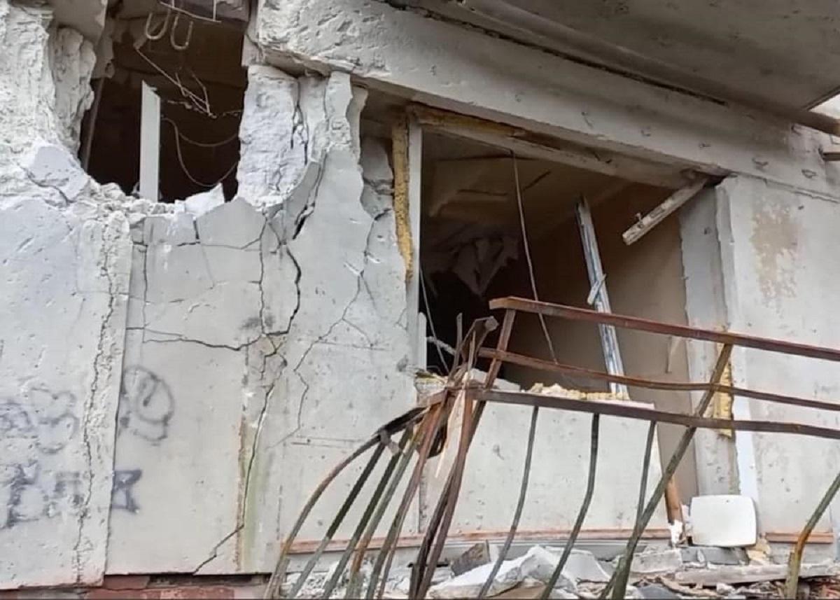 Наслідки обстрілів Лисичанська російськими окупантами / фото: facebook.com/sergey.gaidai.loga Наслідки обстрілів Лисичанська російськими окупантами / фото: facebook.com/sergey.gaidai.loga