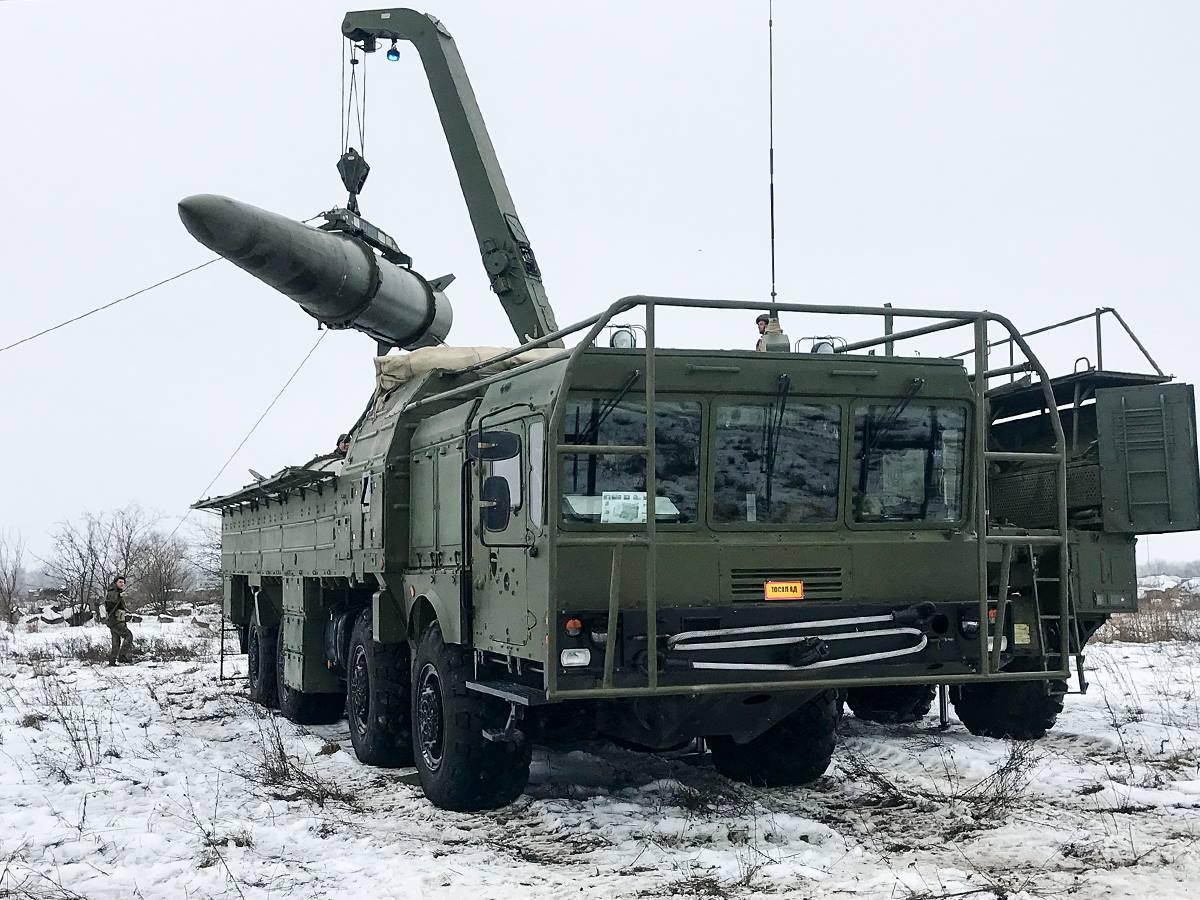 Оперативно-тактический комплекс "Искандер" / Минобороны Российской Федерации / Facebook