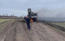 "Розбомбила авіація": ВСУ знищили колону окупантів РФ під Миколаєвом (фото, відео)