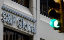 S&P понизило суверенный кредитный рейтинг России