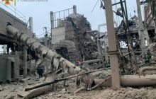 На Сумщине спасатели разобрали завалы после авиаудара по ТЭЦ: пока никого не обнаружили