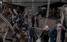 Війська рф обстріляли цивільних під час евакуації з Ірпеня, є жертви - ЗМІ