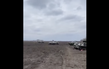 "Наша артиллерия бьет без промаха": на Николаевщине оккупанты бросили технику в поле и убежали (видео)