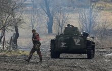 Кадыровцы расстреляли работников Укрпочты и переехали их авто танком (фото)