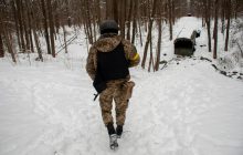 Російські окупанти завдали авіаудару касетними бомбами по селищу на Харківщині