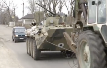 Трактористы "отжали" у оккупантов российские БТРы в Киевской области (видео)