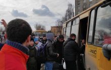 Близько 5 тисяч людей евакуювали із Сум, вони уже в безпеці (відео)