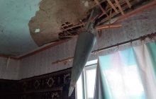 В Харькове в жилой дом прилетел вражеский снаряд (фото)
