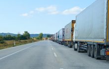 З Німеччини в РФ, незважаючи на санкції, женуть сотні фур із продуктами, запчастинами та технікою – очевидець