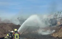 В Василькове погасили пожар на нефтебазе, которая загорелась после авиаудара оккупантов