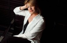 "Мама, а там в Киеве взрывы? Это на нас Россия напала?": Елена Кравец рассказала, как общается с детьми о войне