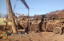 Российские террористы разрушили железную дорогу на Днепропетровщине, нанеся ракетные удары