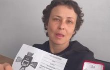 Російській співачці Юлії Чичеріній оголосили підозру за наругу над прапором: загрожує довічне