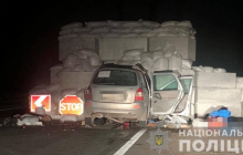 На Одещині автомобіль врізався в блокпост, загинули двоє жителів Маріуполя (фото)