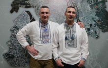 "Добро завжди перемагає зло!": Кличко-старший привітав брата з днем народження (відео)