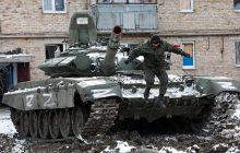 "Пошук винних" в російській армії обезголовлюватиме її ще більше - Арестович