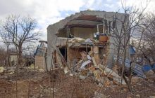 Разрушения, травмированные люди: в Запорожской области оккупанты из артиллерии обстреляли село (фото)