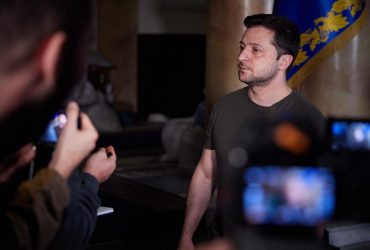 Зеленський закликав російських матерів приїжджати та забирати своїх загиблих дітей