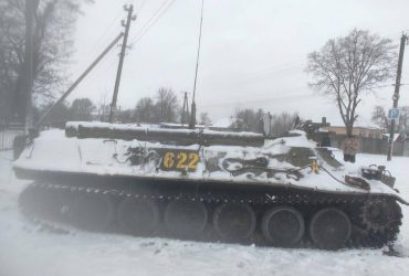 Российские оккупанты побросали свою технику на Харьковщине (фоторепортаж)