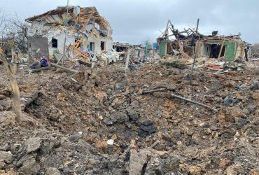 На Харківщині ворог з повітря атакував село: є жертви й поранені, зруйновані 30 будинків (фото, відео)