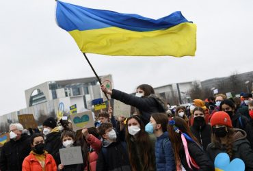 І словом, і ділом: як світ підтримує незламну Україну