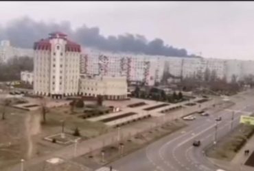 ГСЧС опубликовала видео ночной борьбы за атомную электростанцию в Энергодаре