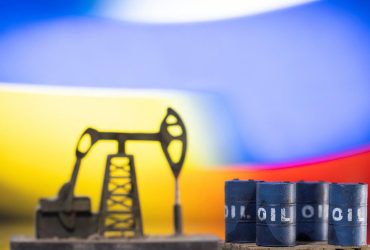 Росія буде дотримуватись добровільного скорочення експорту нафти до кінця року