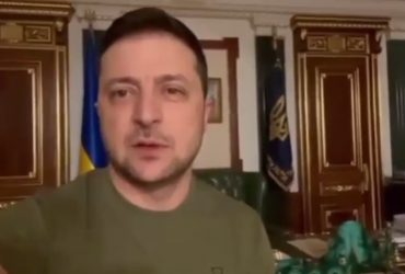 Ніхто нікуди не втік: Зеленський спростував чутки про втечу з України (відео)