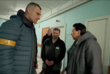 Наші медики – герої: Кличко відвідав одну з лікарень Києва