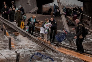 Вместо договоренности о гуманитарных коридорах сработали российские танки - Зеленский