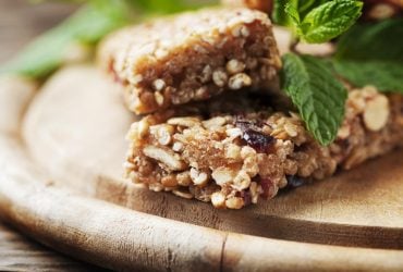 Домашние батончики из овсянки - простые сладости для долгого хранения