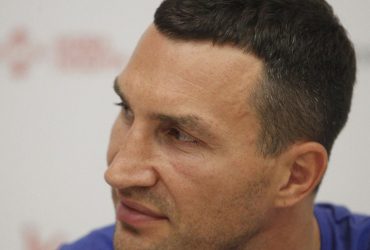 Ми - мішені: Володимир Кличко просить закрити небо