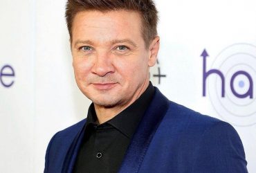 Фанаты попросили Джереми Реннера сыграть Зеленского в фильме о войне в Украине