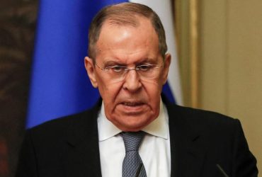 Лавров: переговори з Україною триватимуть без пауз у бойових діях