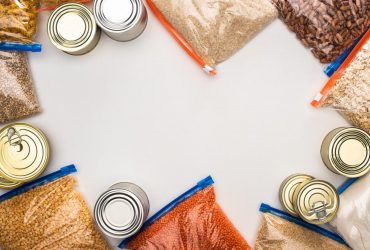 Продуктові набори для мешканців столиці: у КМДА розповіли, хто та де може їх отримати