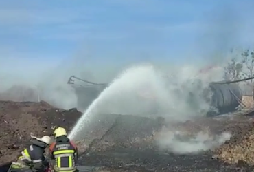 У Василькові погасили пожежу на нафтобазі, яка загорілася після авіаудару окупантів