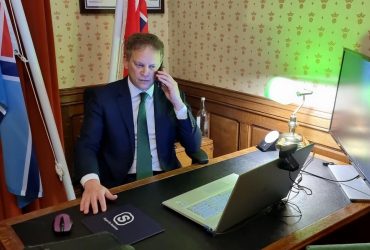 Один из министров британского правительства будет принимать у себя дома украинских беженцев