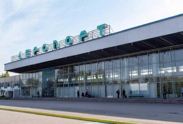 Ракетный обстрел аэропорта в Днепре: ранения получил один человек