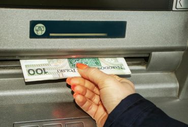 У Польщі спростять обмін валюти для українських біженців