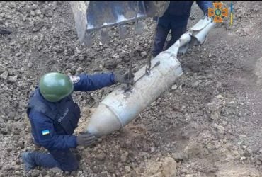 ДСНС показала знешкодження сучасної 500-кілограмової авіабомби окупантів (відео)