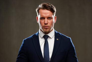 Конкурент Арестовича і Кіма: який вигляд має краш українок Артем Дехтяренко