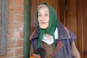 94-річна українська бабуся віддала більшу частину своєї пенсії на потреби ЗСУ (відео)
