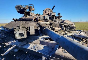 Украинские военные захватили российский танк Владимир (фото)