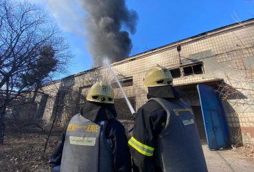 Появилось видео последствий нового обстрела Киева