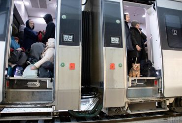 Укрзалізниця оприлюднила графік додаткових евакуаційних потягів