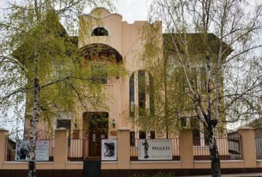 Росіяни вивезли в Донецьк понад дві тисячі унікальних експонатів з музеїв Маріуполя