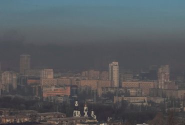 Киевлян просят не открывать окна из-за загрязнения воздуха